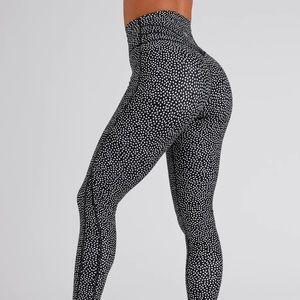Buffbunny Collection Legacy Legging in Black Bossy Print